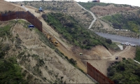 البنتاغون يقرر إلغاء خطط بناء جدار على الحدود مع المكسيك