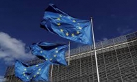 الاتحاد الأوروبي يلغي إلزامية الكمامة في الطائرات والمطارات اعتبارا من الأسبوع المقبل