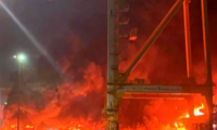 انفجار كبير في ميناء دبي بالإمارات بعد اندلاع النيران بخزان للنفط
