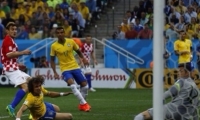البرازيل تحقق فوزًا على كرواتيا في المباراة الإفتتاحية لمونديال 2014