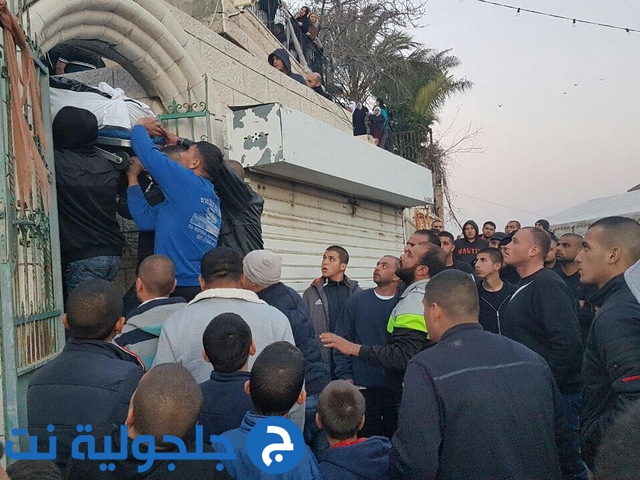 وصول جثامين المرحومين مصطفى عامر ونجله علاء 